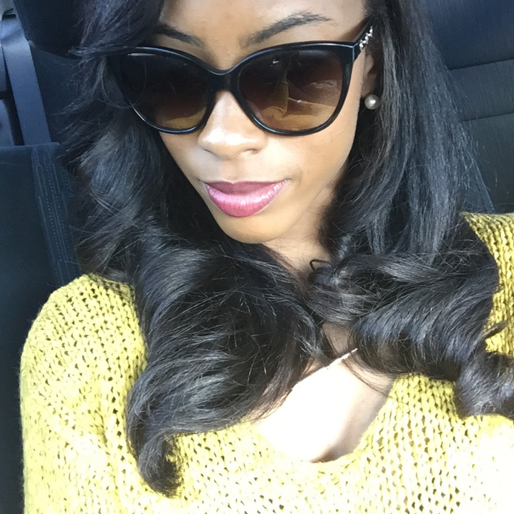 Meet your Posher, Tia